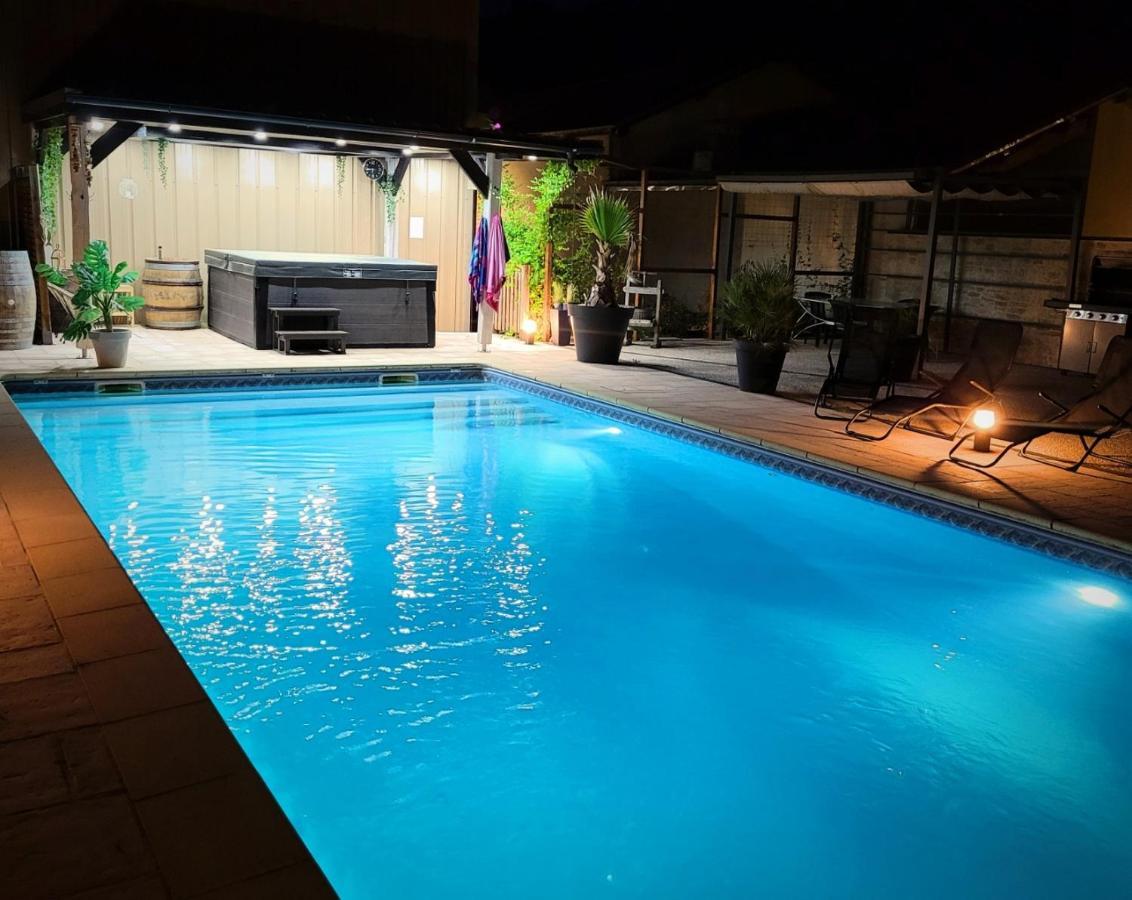 Au Vendangeoir Chambres D'Hotes Couvignon エクステリア 写真